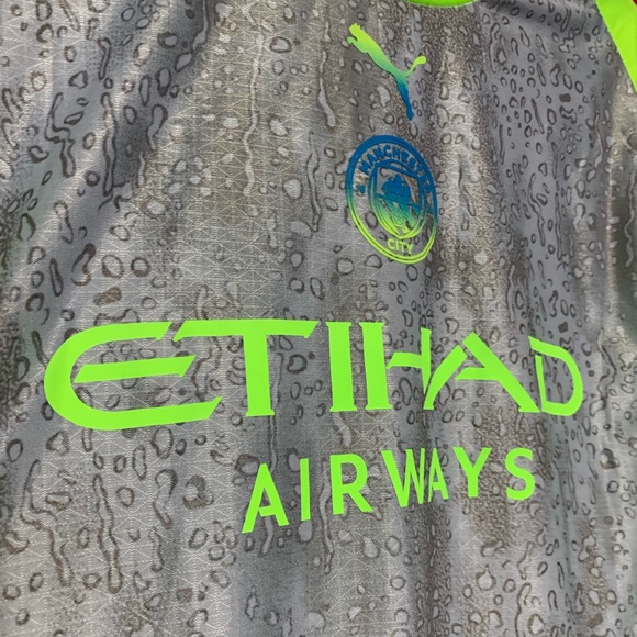 Manchester City 25/26 Jersey - Picture 7 of 13